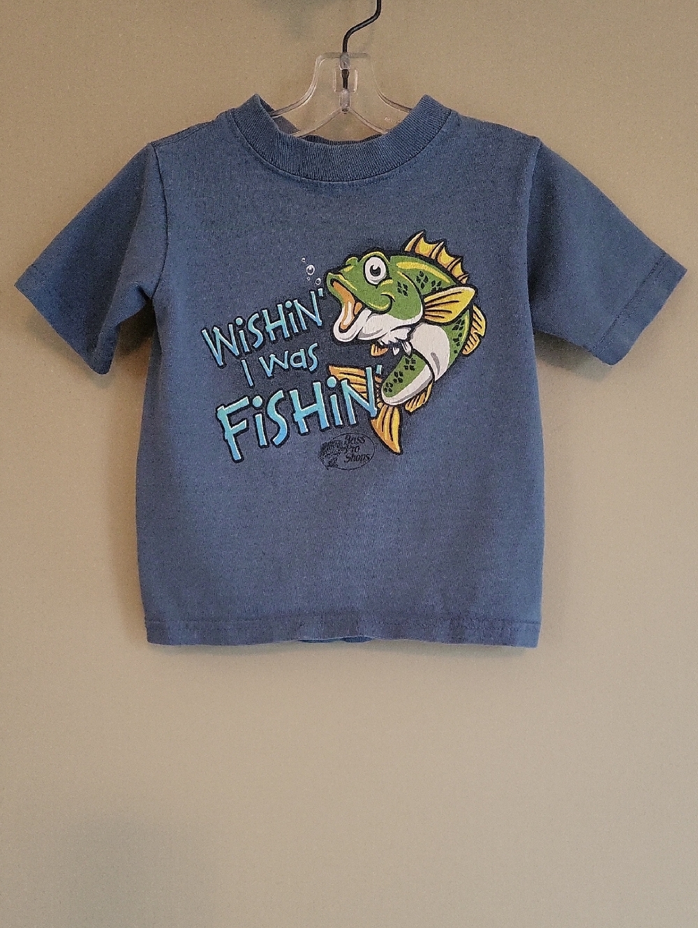 Bass Pro Shops blue fishing theme tee shirt